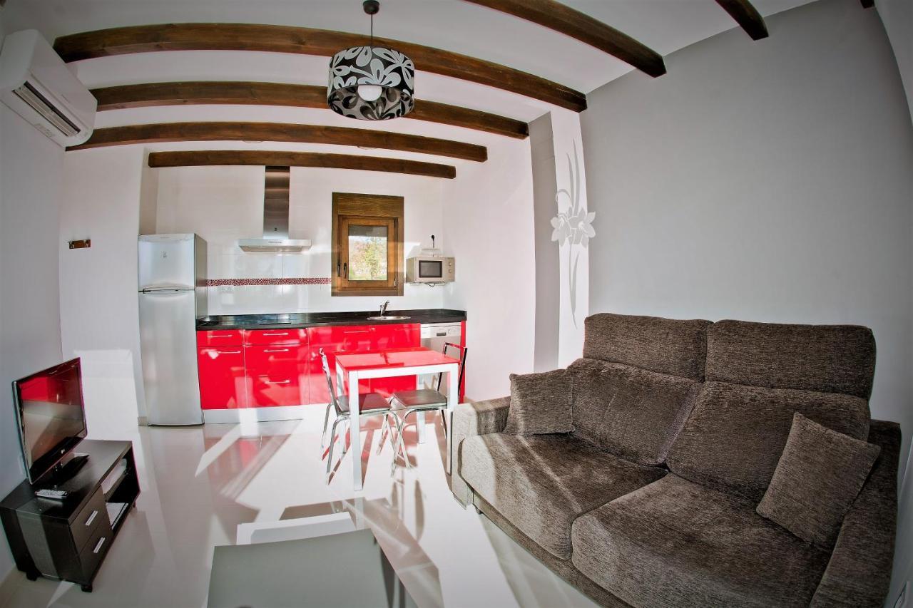 Apartamentos El Roble Valverde de la Vera Dış mekan fotoğraf