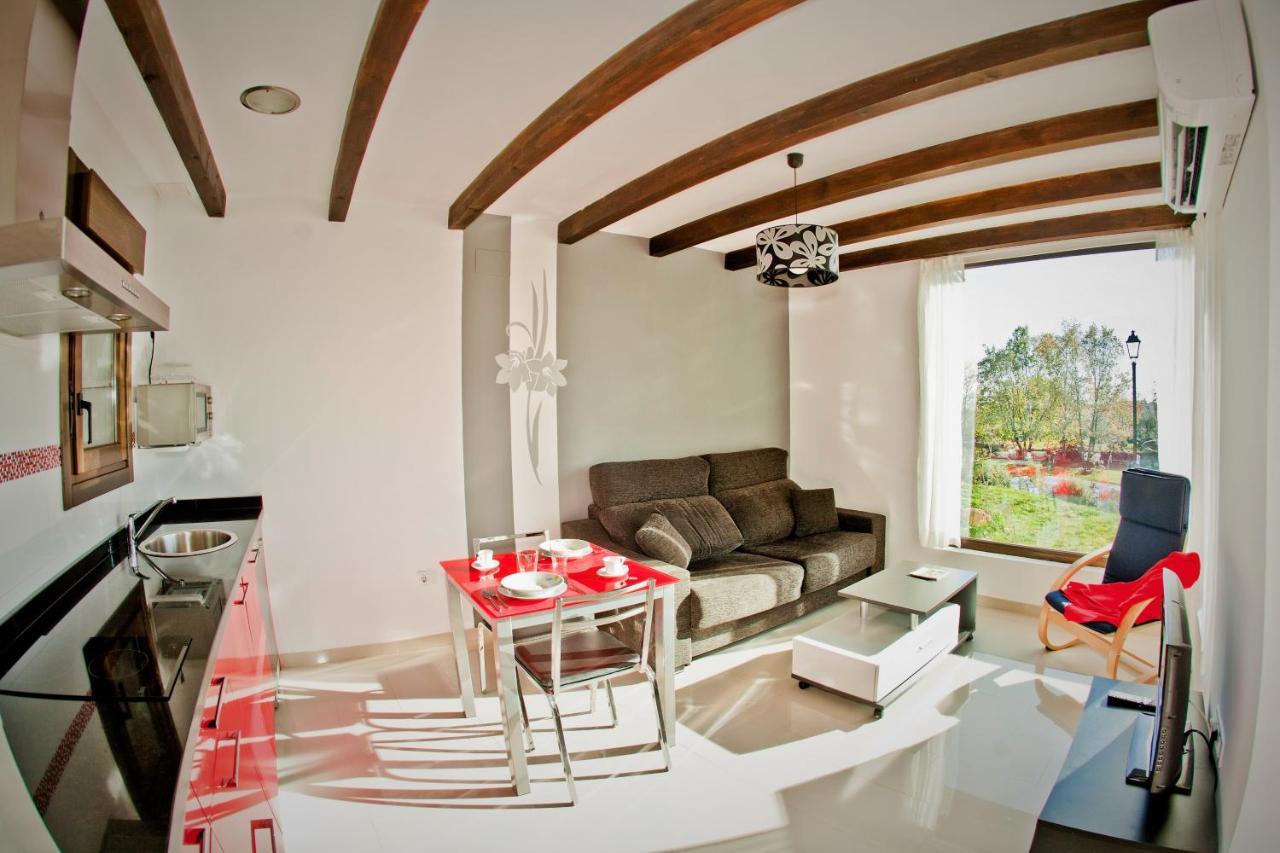 Apartamentos El Roble Valverde de la Vera Dış mekan fotoğraf