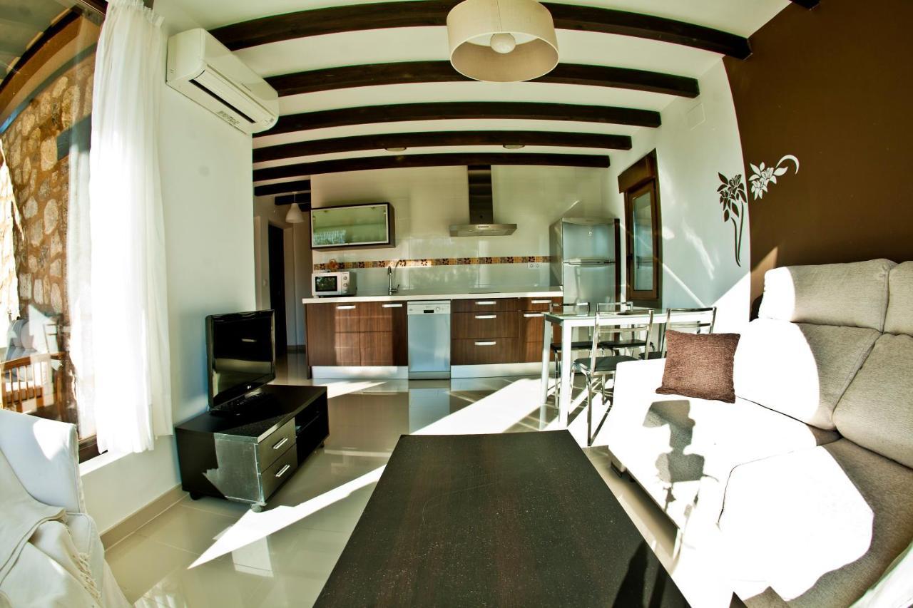 Apartamentos El Roble Valverde de la Vera Dış mekan fotoğraf